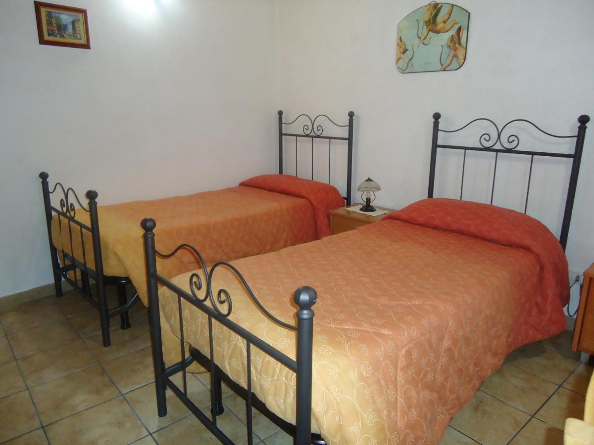 Pineta Monserrato Módica Habitación foto